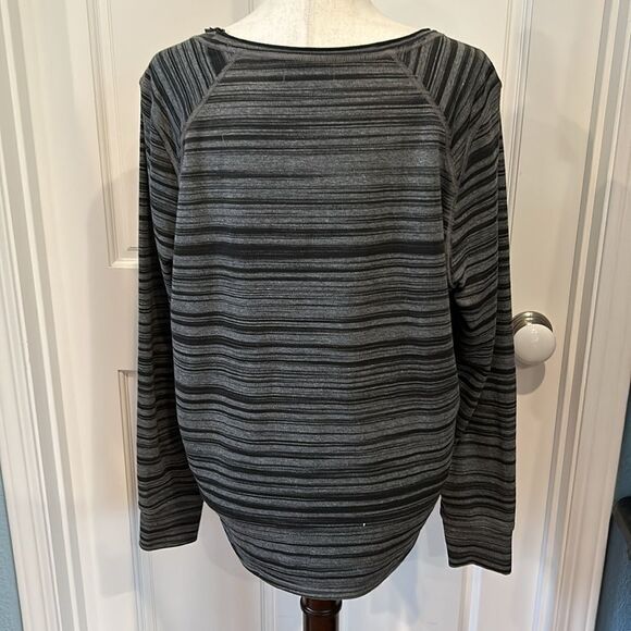 Prana black and gray long sleeve workout top size large - Picture 3 of 8
